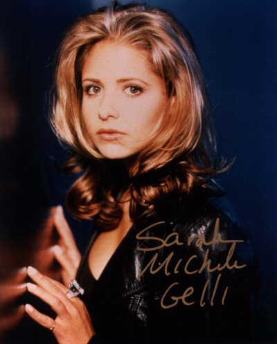 s1 Buffy sh42 autograph 01-M