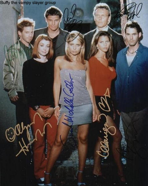 s3 buffycast sh179 autograph 01-L