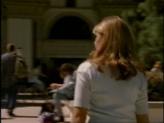 s1 Buffy b1x01 sc 05-M