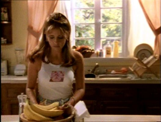 s1 Buffy b1x03 sc 07-M