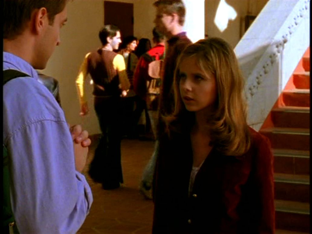 s1 Buffy b1x05 sc 16-M