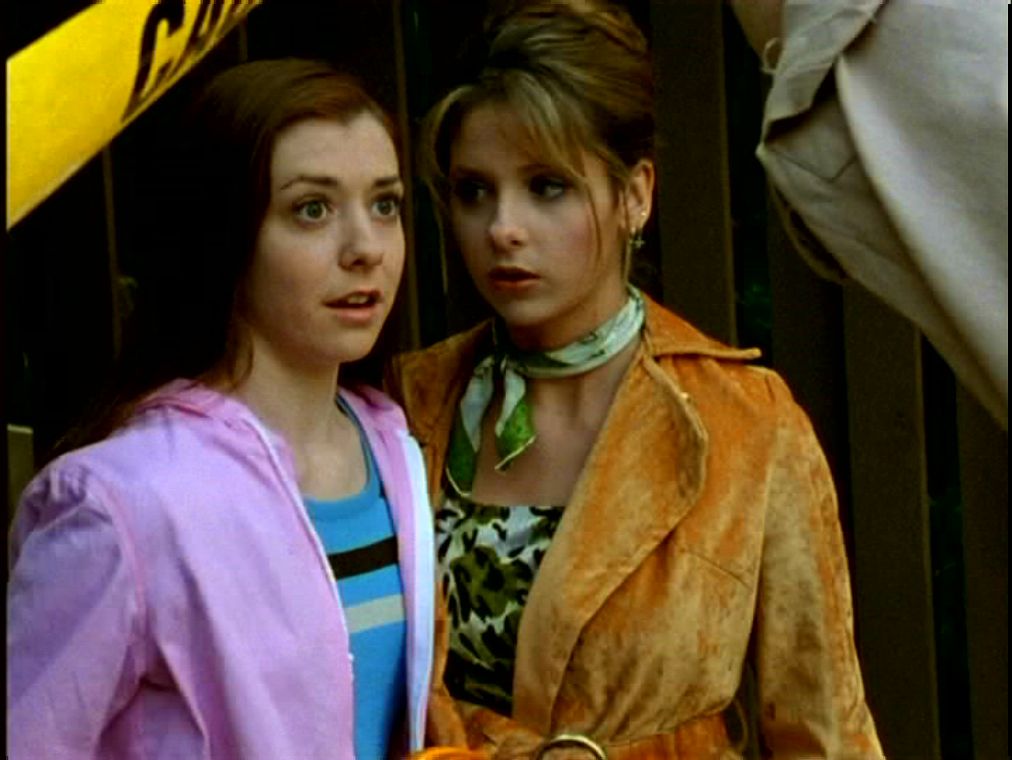 s1 buffy-willow b1x06 sc 01-M