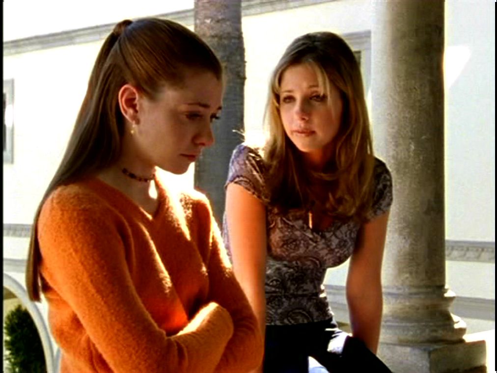 s1 buffy-willow b1x06 sc 02-M