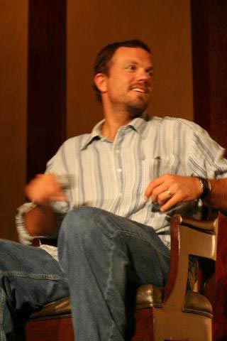 buffy-angel-firefly-cast-booster-bash-convention-july-2005-candid-photos-mq-035.jpg