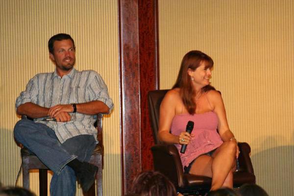 buffy-angel-firefly-cast-booster-bash-convention-july-2005-candid-photos-mq-051.jpg