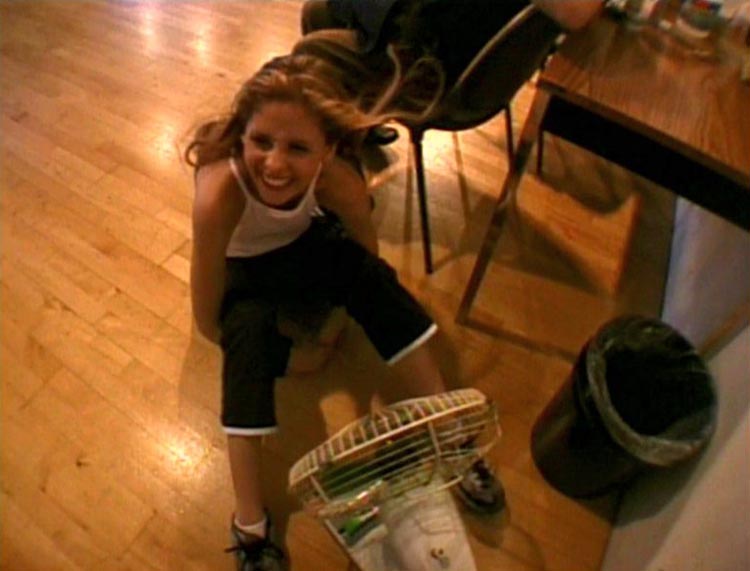 buffy-season-6-episode-7-once-more-with-feeling-dvd-behind-the-scene-gq-069.jpg