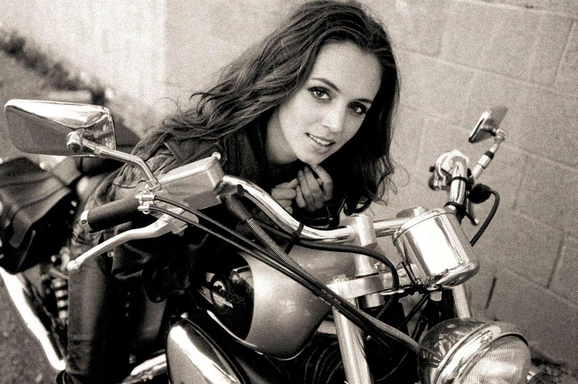 eliza-dushku-the-motorcycle-photoshoot-02-0750.jpg