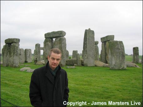 james-marsters-uk-tour-april-2005-mq-03.jpg