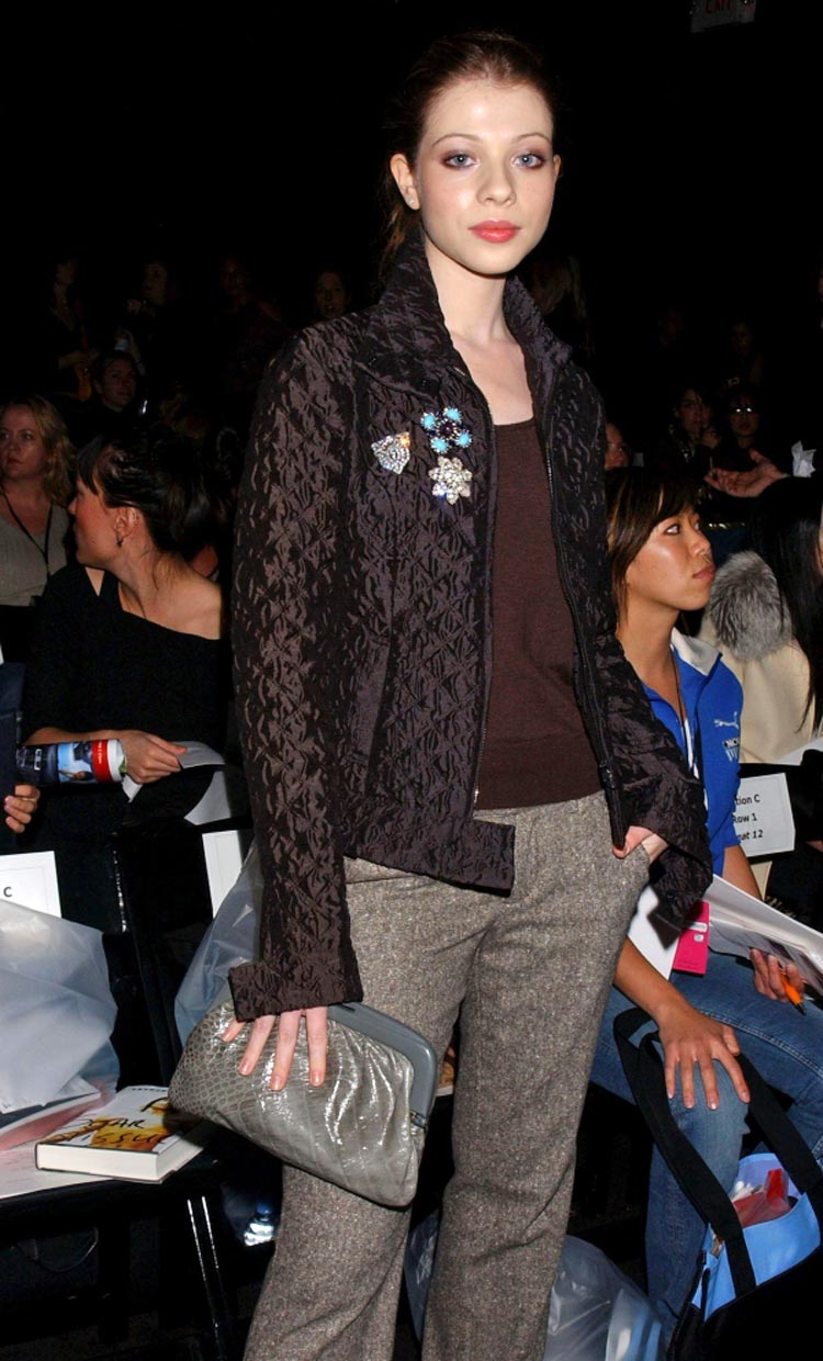 michelle-trachtenberg-jenni-kayne-fashion-show-oct-27-2004-gq-04.jpg