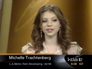 michelle-trachtenberg-ktla-show-april-2005-screencaps-mq-027.jpg