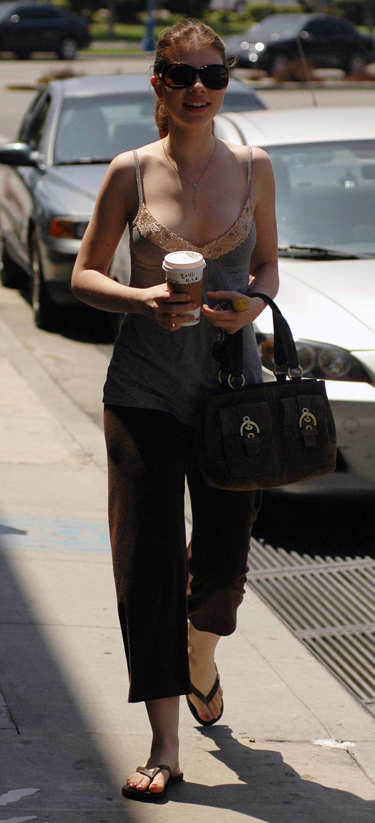 michelle-trachtenberg-out-and-about-august-2005-hq-03-0750.jpg