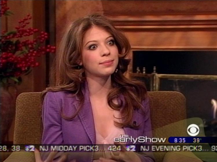 michelle-trachtenberg-the-early-show-cbs-march-18-2005-screencaps-gq-12.jpg