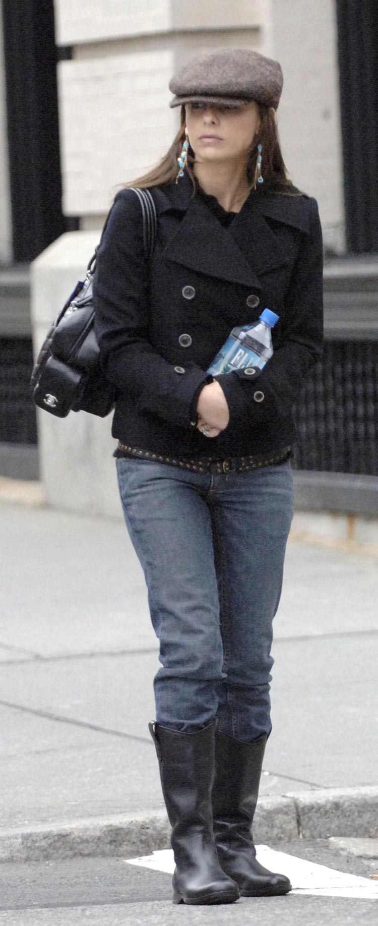 sarah-michelle-gellar-out-and-about-new-york-oct-2005-hq-01-0750.jpg